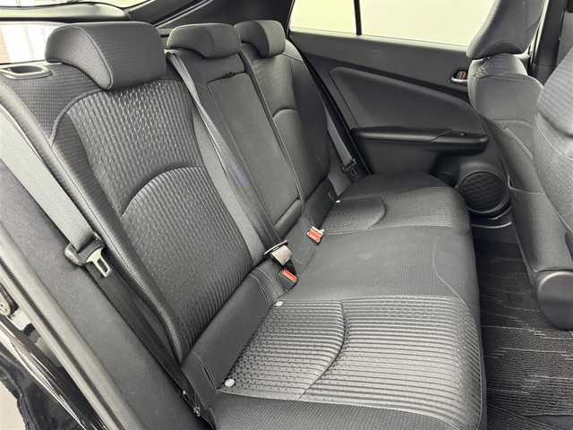 トヨタ プリウス A 福岡県 2018(平30)年 4.5万km アティチュードブラックマイカ アルパイン９型ナビ／フルセグＴＶ　/バックカメラ　/レーダー探知機　/前方ドラレコ　/ビルトインＥＴＣ　/トヨタセーフティセンス　/アクセル踏み間違い防止　/ＢＳＭ　/パーキングアシスト　/ＨＵＤ　/純正１５インチＡＷ