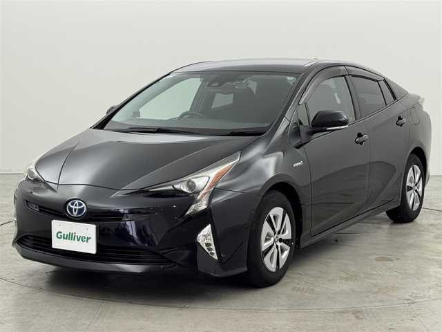 トヨタ プリウス A 福岡県 2018(平30)年 4.5万km アティチュードブラックマイカ アルパイン９型ナビ／フルセグＴＶ　/バックカメラ　/レーダー探知機　/前方ドラレコ　/ビルトインＥＴＣ　/トヨタセーフティセンス　/アクセル踏み間違い防止　/ＢＳＭ　/パーキングアシスト　/ＨＵＤ　/純正１５インチＡＷ
