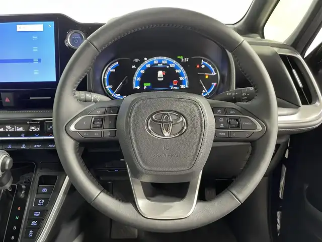 トヨタ ノア ハイブリッド S－Z 大阪府 2023(令5)年 2.2万km スパークリングブラックパールクリスタルシャイン 快適利便　ユニバーサルステップ　トヨタセーフティーセンス　　純正ナビ　バックカメラ　Bluetooth　フルセグTV DVDデッキ　純正フリップダウンモニター　両側パワースライドドア　ETC オートライト/LEDヘッドライト　