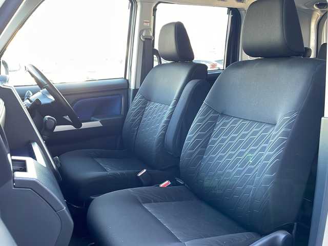 トヨタ ルーミー カスタムG 長野県 2019(平31)年 2.3万km パールホワイトⅢ 禁煙車/純正オーディオ【CP-W66】/(CD/AUX/USB/FM/AM)/モデリスタ14インチAWスタッドレス積み込み/スマートアシスト/・衝突回避支援ブレーキ機能/・衝突警報機能/・車線逸脱警報機能/・誤発進抑制制御機能/・先行車発進お知らせ機能/・オートハイビーム/・コーナーセンサー/ビルトインETC/両側パワースライドドア/革巻きステアリング/クルーズコントロール/LEDヘッドライト/フォグランプ/オートライト/スマートキー/Pスタート/電動格納ミラー/純正14インチAW/純正ラバーマット