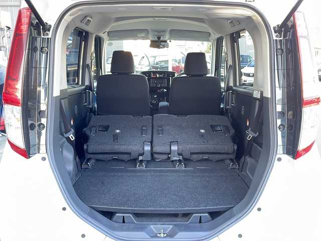 トヨタ ルーミー カスタムG 長野県 2019(平31)年 2.3万km パールホワイトⅢ 禁煙車/純正オーディオ【CP-W66】/(CD/AUX/USB/FM/AM)/モデリスタ14インチAWスタッドレス積み込み/スマートアシスト/・衝突回避支援ブレーキ機能/・衝突警報機能/・車線逸脱警報機能/・誤発進抑制制御機能/・先行車発進お知らせ機能/・オートハイビーム/・コーナーセンサー/ビルトインETC/両側パワースライドドア/革巻きステアリング/クルーズコントロール/LEDヘッドライト/フォグランプ/オートライト/スマートキー/Pスタート/電動格納ミラー/純正14インチAW/純正ラバーマット