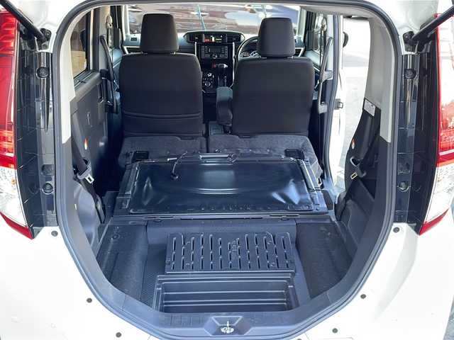 トヨタ ルーミー カスタムG 長野県 2019(平31)年 2.3万km パールホワイトⅢ 禁煙車/純正オーディオ【CP-W66】/(CD/AUX/USB/FM/AM)/モデリスタ14インチAWスタッドレス積み込み/スマートアシスト/・衝突回避支援ブレーキ機能/・衝突警報機能/・車線逸脱警報機能/・誤発進抑制制御機能/・先行車発進お知らせ機能/・オートハイビーム/・コーナーセンサー/ビルトインETC/両側パワースライドドア/革巻きステアリング/クルーズコントロール/LEDヘッドライト/フォグランプ/オートライト/スマートキー/Pスタート/電動格納ミラー/純正14インチAW/純正ラバーマット