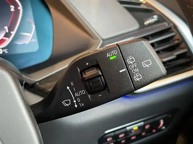 ＢＭＷ Ｘ５ xDrive 35d Mスポーツ 愛知県 2021(令3)年 3.1万km アルピンホワイトⅢ 純正ナビ/フルセグTV/360度カメラ/黒革シート/シートヒーター/クリスタルシフト/ACC/インテリジェントセーフティ/ヘッドアップディスプレイ/カーボングリル/純正19インチアルミ/パーキングアシスト/レーンキープ