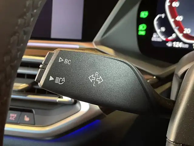 ＢＭＷ Ｘ５ xDrive 35d Mスポーツ 愛知県 2021(令3)年 3.1万km アルピンホワイトⅢ 純正ナビ/フルセグTV/360度カメラ/黒革シート/シートヒーター/クリスタルシフト/ACC/インテリジェントセーフティ/ヘッドアップディスプレイ/カーボングリル/純正19インチアルミ/パーキングアシスト/レーンキープ