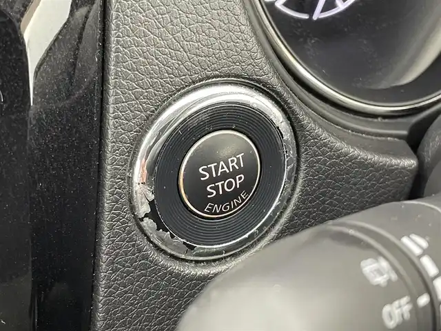 日産 エクストレイル 20Xtt エマージェンシーブレーキ 富山県 2017(平29)年 2.5万km ブリリアントホワイトパール ４WD/純正メーカーナビ/　　　－－CD　DVD　bluetooth MSV/全周囲カメラ/前後コーナーセンサー/ビルトインETC/前席シートヒーター/パワーバックドア（ハンズフリー）/純正１８インチAW/社外AW付きスタッドレスタイヤセット/クルーズコントロール/オートライト/LEDヘッドライト/フォグ/エマージェンシーブレーキ/車線逸脱警報/後側方車両検知警報/スマートキー/プッシュスタート/純正マット・バイザー/横滑防止装置