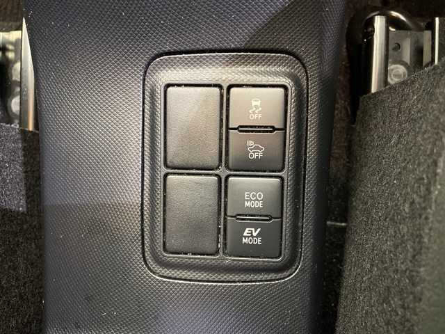 トヨタ アクア S スタイルブラック 愛媛県 2018(平30)年 5万km ホワイトパールクリスタルシャイン 純正７型ナビ/フルセグ/Ｂｌｕｅｔｏｏｔｈ/バックモニター/ビルトインＥＴＣ/前方ドライブレコーダー/前後コーナーセンサー/レーンアシスト/衝突被害軽減ブレーキ/オートマチックハイビーム/スマートキー