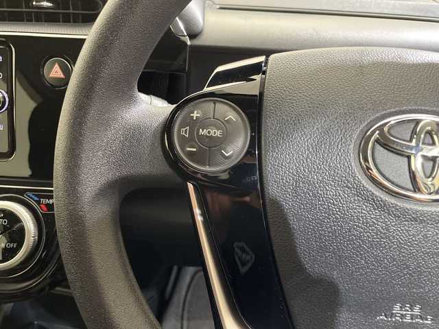 トヨタ アクア S スタイルブラック 愛媛県 2018(平30)年 5万km ホワイトパールクリスタルシャイン 純正７型ナビ/フルセグ/Ｂｌｕｅｔｏｏｔｈ/バックモニター/ビルトインＥＴＣ/前方ドライブレコーダー/前後コーナーセンサー/レーンアシスト/衝突被害軽減ブレーキ/オートマチックハイビーム/スマートキー