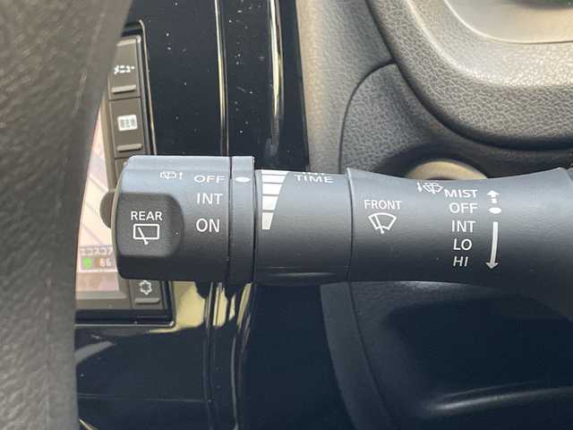 日産 ノート e－パワー X 愛知県 2017(平29)年 2.3万km オリーブグリーン 衝突軽減システム/純正ナビ/フルセグ/CD DVD/Bluetooth/バックカメラ/レーンキープアシスト/スマートキー/プッシュスタート