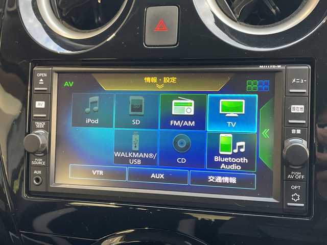 日産 ノート e－パワー X 愛知県 2017(平29)年 2.3万km オリーブグリーン 衝突軽減システム/純正ナビ/フルセグ/CD DVD/Bluetooth/バックカメラ/レーンキープアシスト/スマートキー/プッシュスタート