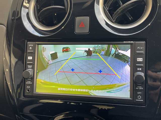 日産 ノート e－パワー X 愛知県 2017(平29)年 2.3万km オリーブグリーン 衝突軽減システム/純正ナビ/フルセグ/CD DVD/Bluetooth/バックカメラ/レーンキープアシスト/スマートキー/プッシュスタート