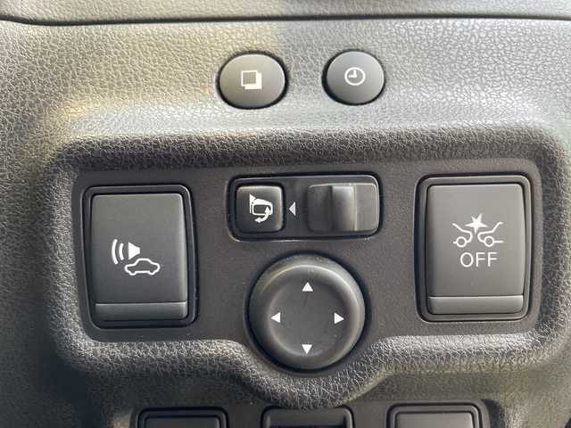 日産 ノート e－パワー X 愛知県 2017(平29)年 2.3万km オリーブグリーン 衝突軽減システム/純正ナビ/フルセグ/CD DVD/Bluetooth/バックカメラ/レーンキープアシスト/スマートキー/プッシュスタート