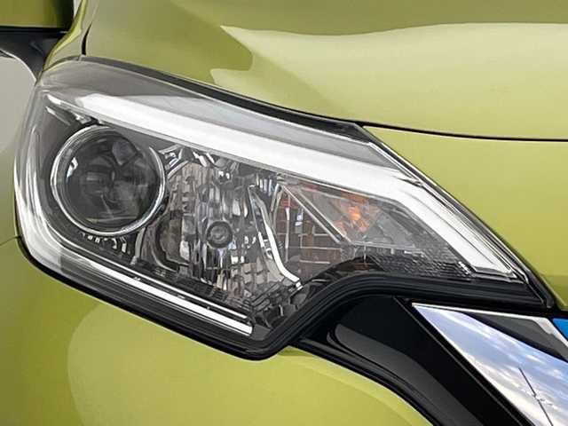 日産 ノート e－パワー X 愛知県 2017(平29)年 2.3万km オリーブグリーン 衝突軽減システム/純正ナビ/フルセグ/CD DVD/Bluetooth/バックカメラ/レーンキープアシスト/スマートキー/プッシュスタート