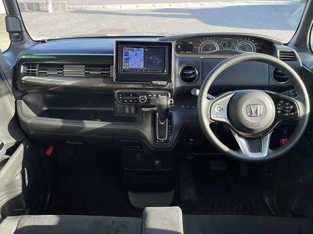 ホンダ Ｎ ＢＯＸ カスタム G L ホンダセンシング 香川県 2018(平30)年 8.5万km シャイニンググレーM パナソニック製ナビゲーション（CN-RE04D）/【AM/FM/地デジ/BT/CD/DVD】/バックカメラ/衝突被害軽減ブレーキ/誤発進抑制機能/路外逸脱抑制機能/歩行者事故低減ステアリング/ステアリングリモコン/アダプティブクルーズコントロール/ビルトインETC/片側パワースライドドア/コーナーセンサー（後部）/LEDヘッドライト/オートヘッドライト/先行車発進お知らせ機能/急アクセル抑制機能/標識認識機能/スマートキー/プッシュスタート