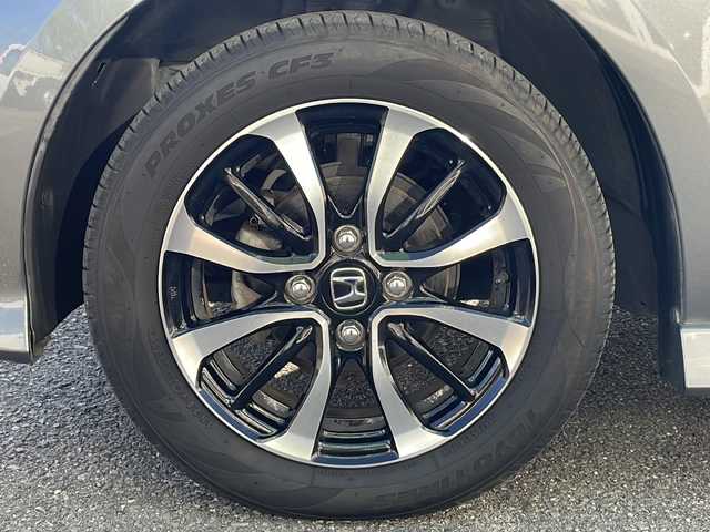 ホンダ Ｎ ＢＯＸ カスタム G L ホンダセンシング 香川県 2018(平30)年 8.5万km シャイニンググレーM パナソニック製ナビゲーション（CN-RE04D）/【AM/FM/地デジ/BT/CD/DVD】/バックカメラ/衝突被害軽減ブレーキ/誤発進抑制機能/路外逸脱抑制機能/歩行者事故低減ステアリング/ステアリングリモコン/アダプティブクルーズコントロール/ビルトインETC/片側パワースライドドア/コーナーセンサー（後部）/LEDヘッドライト/オートヘッドライト/先行車発進お知らせ機能/急アクセル抑制機能/標識認識機能/スマートキー/プッシュスタート