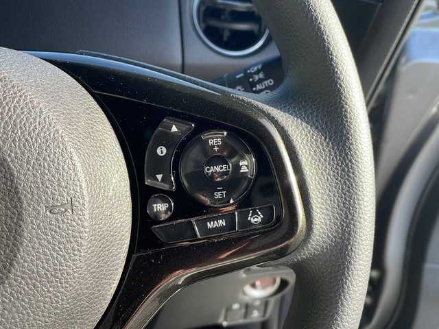 ホンダ Ｎ ＢＯＸ カスタム G L ホンダセンシング 香川県 2018(平30)年 8.5万km シャイニンググレーM パナソニック製ナビゲーション（CN-RE04D）/【AM/FM/地デジ/BT/CD/DVD】/バックカメラ/衝突被害軽減ブレーキ/誤発進抑制機能/路外逸脱抑制機能/歩行者事故低減ステアリング/ステアリングリモコン/アダプティブクルーズコントロール/ビルトインETC/片側パワースライドドア/コーナーセンサー（後部）/LEDヘッドライト/オートヘッドライト/先行車発進お知らせ機能/急アクセル抑制機能/標識認識機能/スマートキー/プッシュスタート