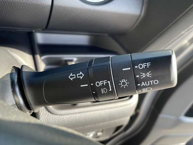 ホンダ Ｎ ＢＯＸ カスタム G L ホンダセンシング 香川県 2018(平30)年 8.5万km シャイニンググレーM パナソニック製ナビゲーション（CN-RE04D）/【AM/FM/地デジ/BT/CD/DVD】/バックカメラ/衝突被害軽減ブレーキ/誤発進抑制機能/路外逸脱抑制機能/歩行者事故低減ステアリング/ステアリングリモコン/アダプティブクルーズコントロール/ビルトインETC/片側パワースライドドア/コーナーセンサー（後部）/LEDヘッドライト/オートヘッドライト/先行車発進お知らせ機能/急アクセル抑制機能/標識認識機能/スマートキー/プッシュスタート