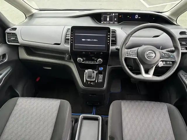 日産 セレナ e－パワー ハイウェイスター V 奈良県 2022(令4)年 1.9万km ダークメタルグレー 純正10インチナビ/（フルセグ/BT/CD/DVD）/純正フリップダウンモニター/プロパイロット/アラウンドビューモニター/ブラインドスポットモニター/衝突軽減システム/前後コーナーセンサー/レーンキープアシスト/両側パワースライドドア/前席シートヒーター/ステアリングヒーター/後席サンシェード/前方ドライブレコーダー/ETC/純正16インチAW/取り扱い説明書/スペアキーX1