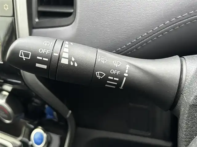 日産 セレナ e－パワー ハイウェイスター V 奈良県 2022(令4)年 1.9万km ダークメタルグレー 純正10インチナビ/（フルセグ/BT/CD/DVD）/純正フリップダウンモニター/プロパイロット/アラウンドビューモニター/ブラインドスポットモニター/衝突軽減システム/前後コーナーセンサー/レーンキープアシスト/両側パワースライドドア/前席シートヒーター/ステアリングヒーター/後席サンシェード/前方ドライブレコーダー/ETC/純正16インチAW/取り扱い説明書/スペアキーX1