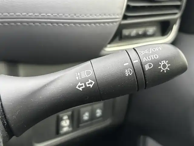 日産 セレナ e－パワー ハイウェイスター V 奈良県 2022(令4)年 1.9万km ダークメタルグレー 純正10インチナビ/（フルセグ/BT/CD/DVD）/純正フリップダウンモニター/プロパイロット/アラウンドビューモニター/ブラインドスポットモニター/衝突軽減システム/前後コーナーセンサー/レーンキープアシスト/両側パワースライドドア/前席シートヒーター/ステアリングヒーター/後席サンシェード/前方ドライブレコーダー/ETC/純正16インチAW/取り扱い説明書/スペアキーX1