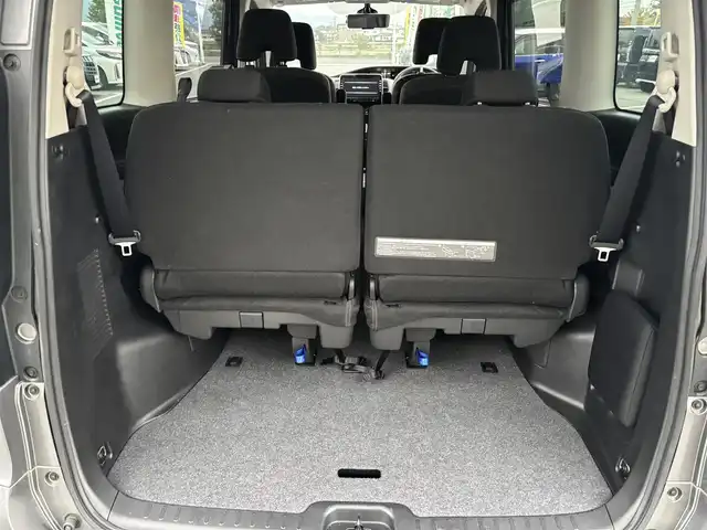 日産 セレナ e－パワー ハイウェイスター V 奈良県 2022(令4)年 1.9万km ダークメタルグレー 純正10インチナビ/（フルセグ/BT/CD/DVD）/純正フリップダウンモニター/プロパイロット/アラウンドビューモニター/ブラインドスポットモニター/衝突軽減システム/前後コーナーセンサー/レーンキープアシスト/両側パワースライドドア/前席シートヒーター/ステアリングヒーター/後席サンシェード/前方ドライブレコーダー/ETC/純正16インチAW/取り扱い説明書/スペアキーX1