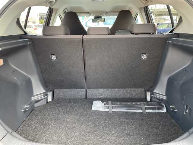 トヨタ アクア X 石川県 2022(令4)年 4.8万km ベージュ 純正ディスプレイオーディオ　ナビ　バックカメラ　ＬＥＤヘッドライト　ＥＴＣ　トヨタセーフティセンス　レーダークルーズ　ＡＣ１００Ｖ　スマートキー　プッシュスタート　電動ミラー　レーンキープ　保証書