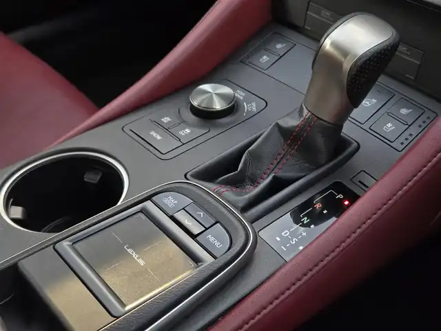 レクサス ＲＣ 300h Fスポーツ 鹿児島県 2015(平27)年 8.6万km ラディアントレッドコントラストレイヤリング ムーンルーフ　/クルーズコントロール　/社外車高調（Ｓｉｌｖｅｒｓ　Ｒａｃｉｎｇ　ＮＥＯＭＡＸ）　/Ｄ＋Ｎ席シートヒーター　/Ｄ＋Ｎ席シートベンチレーション　/D+N席パワーシート/シートメモリー/ステアリングヒーター　/ブラインドスポットモニター/リヤクロストラフィックアラート/ビルトインETC/Bluetoothオーディオ/フルセグテレビ/純正アルミホイール(19インチ)/横滑り防止装置/レーンキープアシスト/プッシュスタート/スマートキー/エアバック(W+サイド)/カーテンエアバッグ