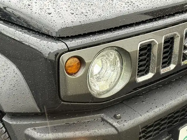 スズキ ジムニー ノマド 岩手県 2025(令7)年 0.1千km 黒 登録済み未使用車/4WD/シートヒーター/追従型クルーズコントロール/ダウンヒルアシスト/オートライト/ＬＥＤヘッドライト/フォグライト/先進運転支援システム（ＡＤＡＳ）/レーンキープアシスト/〇プッシュスタート/〇電動格納ミラー/スペアキー/取扱説明書/保証書