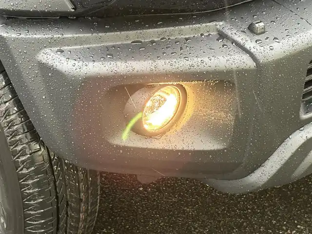 スズキ ジムニー ノマド 岩手県 2025(令7)年 0.1千km 黒 登録済み未使用車/4WD/シートヒーター/追従型クルーズコントロール/ダウンヒルアシスト/オートライト/ＬＥＤヘッドライト/フォグライト/先進運転支援システム（ＡＤＡＳ）/レーンキープアシスト/〇プッシュスタート/〇電動格納ミラー/スペアキー/取扱説明書/保証書