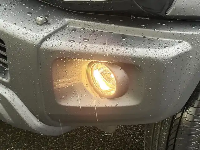 スズキ ジムニー ノマド 岩手県 2025(令7)年 0.1千km 黒 登録済み未使用車/4WD/シートヒーター/追従型クルーズコントロール/ダウンヒルアシスト/オートライト/ＬＥＤヘッドライト/フォグライト/先進運転支援システム（ＡＤＡＳ）/レーンキープアシスト/〇プッシュスタート/〇電動格納ミラー/スペアキー/取扱説明書/保証書