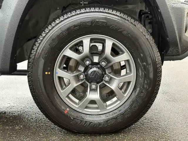 スズキ ジムニー ノマド 岩手県 2025(令7)年 0.1千km 黒 登録済み未使用車/4WD/シートヒーター/追従型クルーズコントロール/ダウンヒルアシスト/オートライト/ＬＥＤヘッドライト/フォグライト/先進運転支援システム（ＡＤＡＳ）/レーンキープアシスト/〇プッシュスタート/〇電動格納ミラー/スペアキー/取扱説明書/保証書