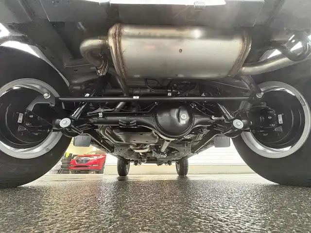 スズキ ジムニー ノマド 岩手県 2025(令7)年 0.1千km 黒 登録済み未使用車/4WD/シートヒーター/追従型クルーズコントロール/ダウンヒルアシスト/オートライト/ＬＥＤヘッドライト/フォグライト/先進運転支援システム（ＡＤＡＳ）/レーンキープアシスト/〇プッシュスタート/〇電動格納ミラー/スペアキー/取扱説明書/保証書