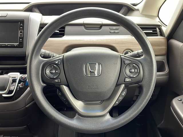 ホンダ フリード＋ ハイブリット G 茨城県 2022(令4)年 2.1万km クリスタルブラックパール 純正ナビ/フルセグTV/バックカメラ/ドライブレコーダー/ETC/追従クルーズコントロール/両側パワースライドドア/コーナーセンサー/LEDヘッドライト/衝突軽減ブレーキ/横滑り防止装置