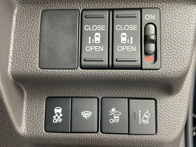 ホンダ フリード＋ ハイブリット G 茨城県 2022(令4)年 2.1万km クリスタルブラックパール 純正ナビ/フルセグTV/バックカメラ/ドライブレコーダー/ETC/追従クルーズコントロール/両側パワースライドドア/コーナーセンサー/LEDヘッドライト/衝突軽減ブレーキ/横滑り防止装置