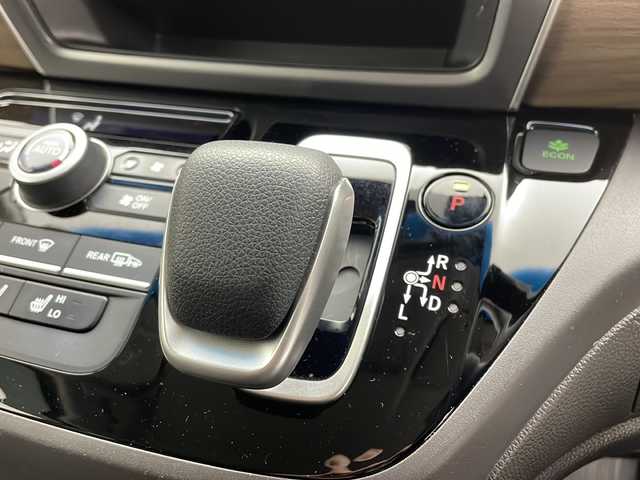 ホンダ フリード＋ ハイブリット G 茨城県 2022(令4)年 2.1万km クリスタルブラックパール 純正ナビ/フルセグTV/バックカメラ/ドライブレコーダー/ETC/追従クルーズコントロール/両側パワースライドドア/コーナーセンサー/LEDヘッドライト/衝突軽減ブレーキ/横滑り防止装置