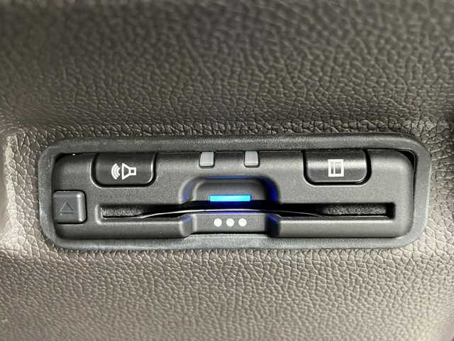 ホンダ フリード＋ ハイブリット G 茨城県 2022(令4)年 2.1万km クリスタルブラックパール 純正ナビ/フルセグTV/バックカメラ/ドライブレコーダー/ETC/追従クルーズコントロール/両側パワースライドドア/コーナーセンサー/LEDヘッドライト/衝突軽減ブレーキ/横滑り防止装置