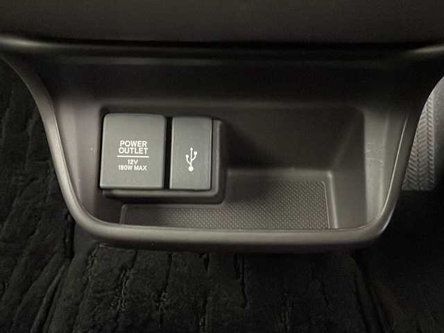 ホンダ フリード＋ ハイブリット G 茨城県 2022(令4)年 2.1万km クリスタルブラックパール 純正ナビ/フルセグTV/バックカメラ/ドライブレコーダー/ETC/追従クルーズコントロール/両側パワースライドドア/コーナーセンサー/LEDヘッドライト/衝突軽減ブレーキ/横滑り防止装置