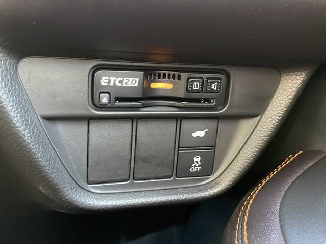 ホンダ ＺＲ－Ｖ ハイブリッド e:HEV Z 静岡県 2023(令5)年 2万km クリスタルブラックパール 純正ナビ/・ラジオ/フルセグTV/・USB/Bluetooth/Apple Carplay/Android Auto/主要装備/・全方位カメラ　/・ドライブレコーダー　/・ＥＴＣ２．０　/・レーダークルーズコントロール　/・ホンダセンシング　/・ＢＯＳＥプレミアムサウンドシステム　/・シートヒーター　/・ハンドルヒーター/・置くだけ充電　/・フォグランプ/・レザーシート/・パワーシート/・パワーバックドア/・パドルシフト/・ダウンヒルコントロール/・オートホールド/・SOSコール/・レーンキープアシスト/・コーナーセンサー/・純正アルミホイール/・プッシュスタート/・スマートキー