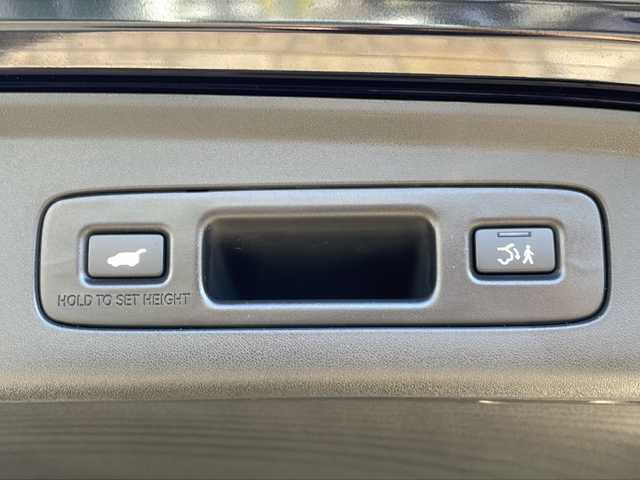 ホンダ ＺＲ－Ｖ ハイブリッド e:HEV Z 静岡県 2023(令5)年 2万km クリスタルブラックパール 純正ナビ/・ラジオ/フルセグTV/・USB/Bluetooth/Apple Carplay/Android Auto/主要装備/・全方位カメラ　/・ドライブレコーダー　/・ＥＴＣ２．０　/・レーダークルーズコントロール　/・ホンダセンシング　/・ＢＯＳＥプレミアムサウンドシステム　/・シートヒーター　/・ハンドルヒーター/・置くだけ充電　/・フォグランプ/・レザーシート/・パワーシート/・パワーバックドア/・パドルシフト/・ダウンヒルコントロール/・オートホールド/・SOSコール/・レーンキープアシスト/・コーナーセンサー/・純正アルミホイール/・プッシュスタート/・スマートキー