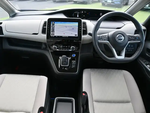 日産 セレナ e－パワー ハイウェイスター V 千葉県 2022(令4)年 1.8万km ダークメタルグレー ワンオーナー/エマージェンシーブレーキ/プロパイロット/インテリジェントクルーズコントロール/両側パワースライドドア/純正SDナビ/地デジTV/【BD/DVD/CD再生機能　Bluetooth接続】/アラウンドビューモニター/ドライブレコーダー/前席シートヒーター/革巻きステアリング/ステアリングヒーター/ステアリングスイッチ/ETC/LEDヘッドライト/フォグライト/ウインカーミラー/コーナーセンサー/純正15インチアルミホイル/サイド/カーテンエアバッグ/インテリジェントキー