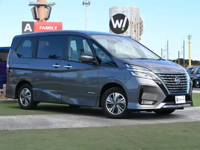 日産 セレナ e－パワー ハイウェイスター V 千葉県 2022(令4)年 1.8万km ダークメタルグレー ワンオーナー/エマージェンシーブレーキ/プロパイロット/インテリジェントクルーズコントロール/両側パワースライドドア/純正SDナビ/地デジTV/【BD/DVD/CD再生機能　Bluetooth接続】/アラウンドビューモニター/ドライブレコーダー/前席シートヒーター/革巻きステアリング/ステアリングヒーター/ステアリングスイッチ/ETC/LEDヘッドライト/フォグライト/ウインカーミラー/コーナーセンサー/純正15インチアルミホイル/サイド/カーテンエアバッグ/インテリジェントキー