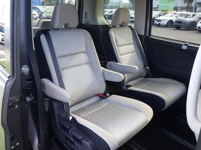 日産 セレナ e－パワー ハイウェイスター V 千葉県 2022(令4)年 1.8万km ダークメタルグレー ワンオーナー/エマージェンシーブレーキ/プロパイロット/インテリジェントクルーズコントロール/両側パワースライドドア/純正SDナビ/地デジTV/【BD/DVD/CD再生機能　Bluetooth接続】/アラウンドビューモニター/ドライブレコーダー/前席シートヒーター/革巻きステアリング/ステアリングヒーター/ステアリングスイッチ/ETC/LEDヘッドライト/フォグライト/ウインカーミラー/コーナーセンサー/純正15インチアルミホイル/サイド/カーテンエアバッグ/インテリジェントキー