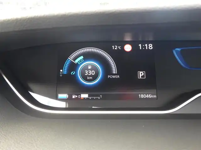 日産 セレナ e－パワー ハイウェイスター V 千葉県 2022(令4)年 1.8万km ダークメタルグレー ワンオーナー/エマージェンシーブレーキ/プロパイロット/インテリジェントクルーズコントロール/両側パワースライドドア/純正SDナビ/地デジTV/【BD/DVD/CD再生機能　Bluetooth接続】/アラウンドビューモニター/ドライブレコーダー/前席シートヒーター/革巻きステアリング/ステアリングヒーター/ステアリングスイッチ/ETC/LEDヘッドライト/フォグライト/ウインカーミラー/コーナーセンサー/純正15インチアルミホイル/サイド/カーテンエアバッグ/インテリジェントキー