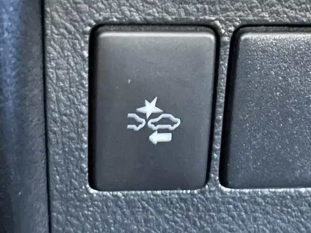 トヨタ ヴェルファイア 3.5ZA ゴールデンアイズ 東京都 2017(平29)年 5.1万km ホワイトパールクリスタルシャイン アルパイン１１型ナビ　/ＴＶ・ＣＤ／ＤＶＤ・Ｂｌｕｅｔｏｏｔｈ　/アルパイン天吊モニター　/バックモニター　/ＥＴＣ　/ドライブレコーダー　/パワーバックドア　/両側電動スライドドア/衝突軽減ブレーキ/パーキングサポートブレーキ　/クルーズコントロール　/純正アルミホイール