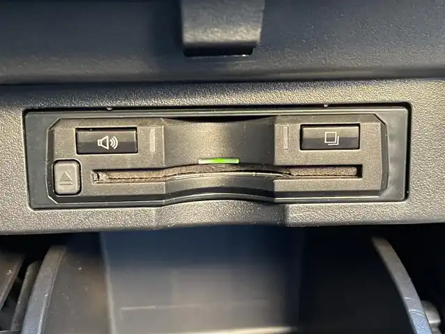 トヨタ ヴェルファイア 3.5ZA ゴールデンアイズ 東京都 2017(平29)年 5.1万km ホワイトパールクリスタルシャイン アルパイン１１型ナビ　/ＴＶ・ＣＤ／ＤＶＤ・Ｂｌｕｅｔｏｏｔｈ　/アルパイン天吊モニター　/バックモニター　/ＥＴＣ　/ドライブレコーダー　/パワーバックドア　/両側電動スライドドア/衝突軽減ブレーキ/パーキングサポートブレーキ　/クルーズコントロール　/純正アルミホイール