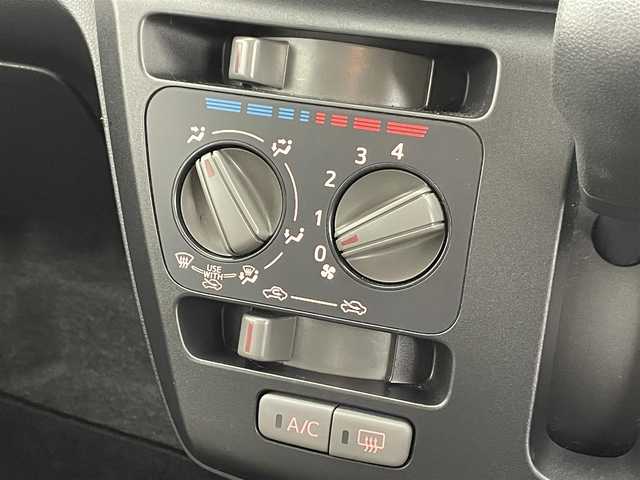 トヨタ ピクシスエポック L SAⅢ 群馬県 2018(平30)年 1.3万km 青 ナビ　フルセグ　バックカメラ　ＥＴＣ　前後ドライブレコーダー　オートハイビーム　衝突被害軽減システム　電格ミラー　アイドリングストップ　純正フロアマット　リモコンキー　パワーウィンドウ　禁煙車