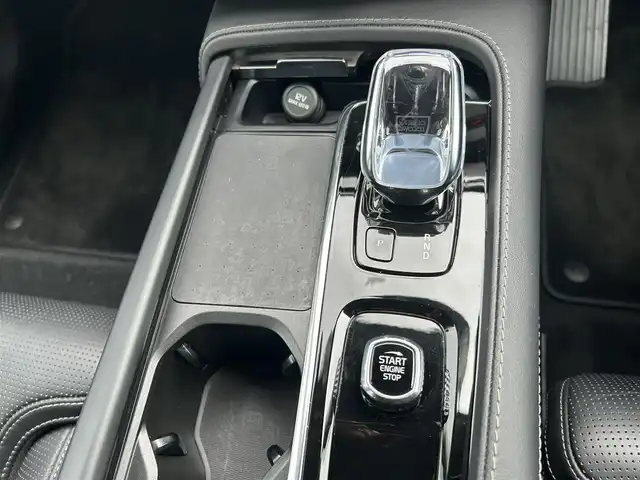 ボルボ ＸＣ９０ B6 AWD インスクリプション 福岡県 2022(令4)年 5.5万km オニキスブラックP 純正ナビ/(Bt/USB/ipod/フルセグ)/Applecarplay/AndroidAuto/ハーマンカードンサウンド/360°カメラ/ETC/オートホールド/ブラインドスポットモニター/ヘッドアップディスプレイ/ACC/レーンキープアシスト/パークアシスト/LEDヘッドライト/フォグライト前後/オートライト/オートハイビーム/AFS/黒革シート/シートメモリD-N/パワーシートD-N/シートヒーター全席/エアシートD-N/革巻きステアリング/電動リヤゲート/純正フロアマット/純正20インチAW