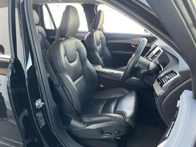 ボルボ ＸＣ９０ B6 AWD インスクリプション 山梨県 2022(令4)年 5.5万km オニキスブラックP 黒革シート/純正HDDナビ/(Bt/USB/ipod/フルセグ)/Applecarplay/AndroidAuto/harman/kardonプレミアムサウンド/クリスタルノブ/全周囲カメラ/ETC/オートホールド/ブラインドスポットモニター/ヘッドアップディスプレイ/ACC/レーンキープアシスト/パークアシスト/LEDヘッドライト/オートライト/オートハイビーム/全席シートヒーター/前席ベンチレーション/電動リアゲート/純正20インチAW