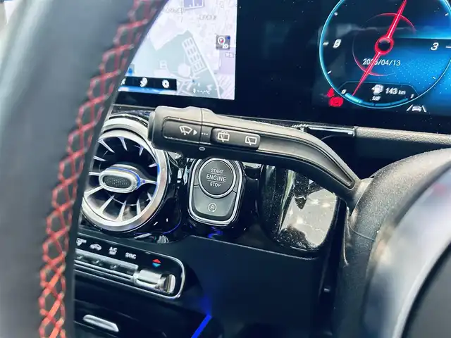 メルセデス・ベンツ ＧＬＡ２００ｄ 4マチック AMGライン 大阪府 2020(令2)年 1.7万km コスモスブラック レーダーセーフティ/サンルーフ/ハーフレザー/メモリ付きパワーシート/シートヒーター/純正ナビ/TV/360度カメラ/ACC/純正19インチAW/LEDヘッドライト/アンビエントライト/電動リアゲート/ブラインドスポット/ワイヤレス充電/ETC/ドラレコ