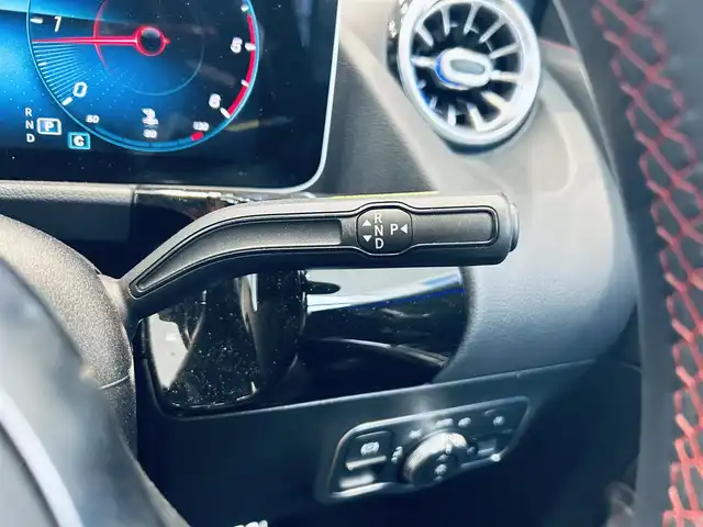 メルセデス・ベンツ ＧＬＡ２００ｄ 4マチック AMGライン 大阪府 2020(令2)年 1.7万km コスモスブラック レーダーセーフティ/サンルーフ/ハーフレザー/メモリ付きパワーシート/シートヒーター/純正ナビ/TV/360度カメラ/ACC/純正19インチAW/LEDヘッドライト/アンビエントライト/電動リアゲート/ブラインドスポット/ワイヤレス充電/ETC/ドラレコ