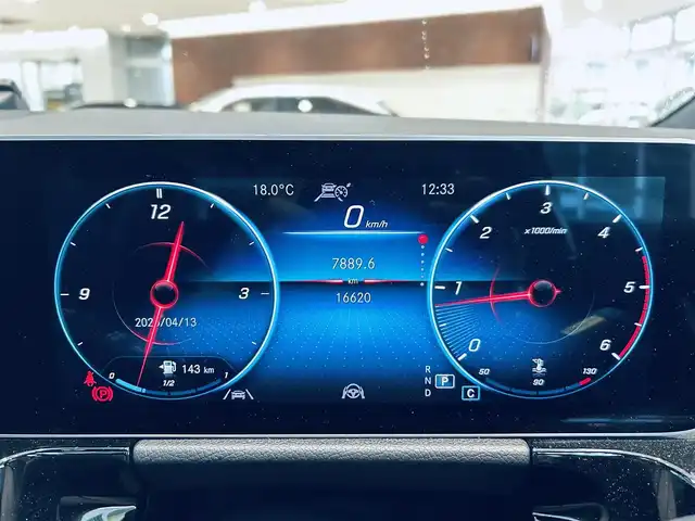 メルセデス・ベンツ ＧＬＡ２００ｄ 4マチック AMGライン 大阪府 2020(令2)年 1.7万km コスモスブラック レーダーセーフティ/サンルーフ/ハーフレザー/メモリ付きパワーシート/シートヒーター/純正ナビ/TV/360度カメラ/ACC/純正19インチAW/LEDヘッドライト/アンビエントライト/電動リアゲート/ブラインドスポット/ワイヤレス充電/ETC/ドラレコ